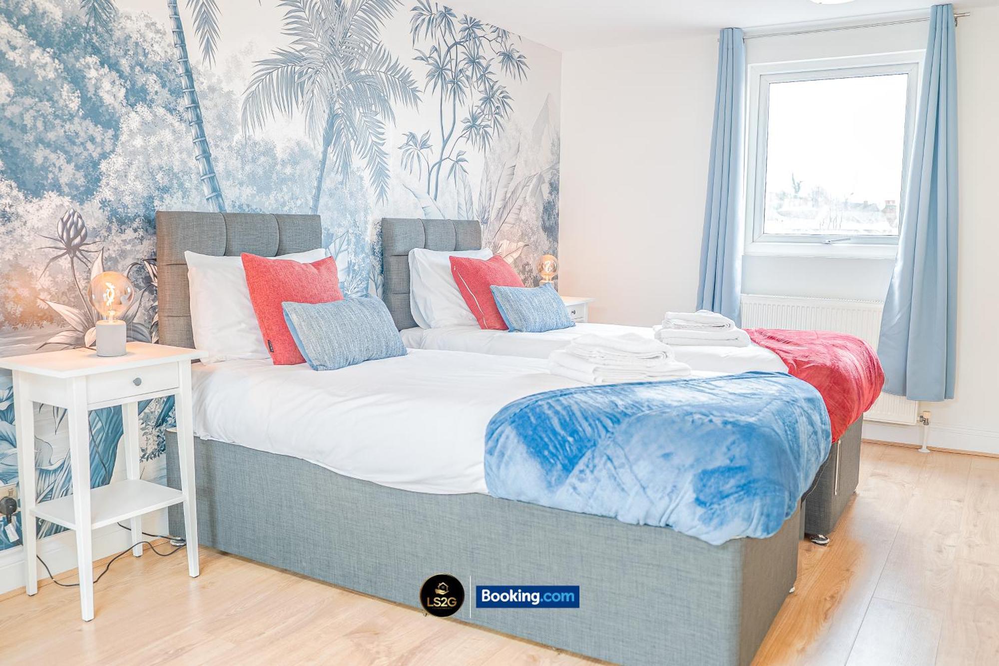 Stunning House By Ls2G Short Lets & Serviced Accommodation Greater London With Free Wifi Exterior photo